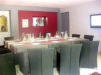 Hotel Logis De La Chapelle 3*