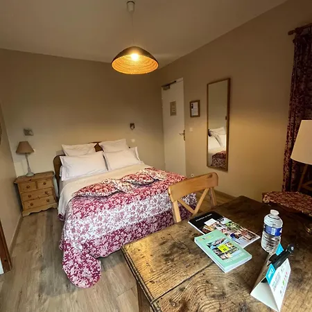 Logis De La Chapelle Hotel 3*