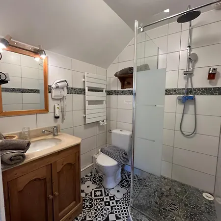 Hotel Logis De La Chapelle 3*