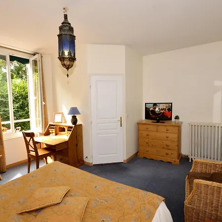 Hotel Logis De La Chapelle