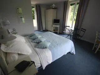 Hotel De La Chapelle 3*