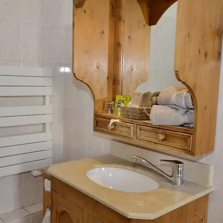 Hotel Logis De La Chapelle