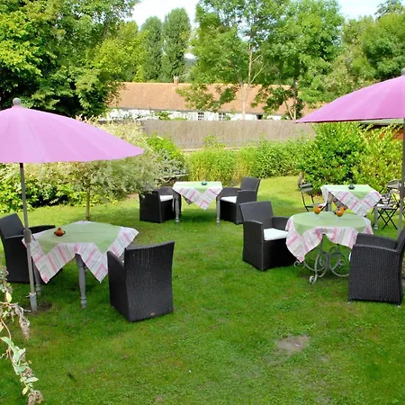 Logis De La Chapelle Hotel 3*
