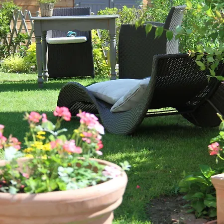 Logis De La Chapelle Hotel 3*