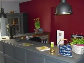 Hotel Logis De La Chapelle Milon-la-Chapelle