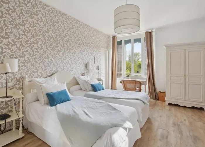 Hotel Logis De La Chapelle